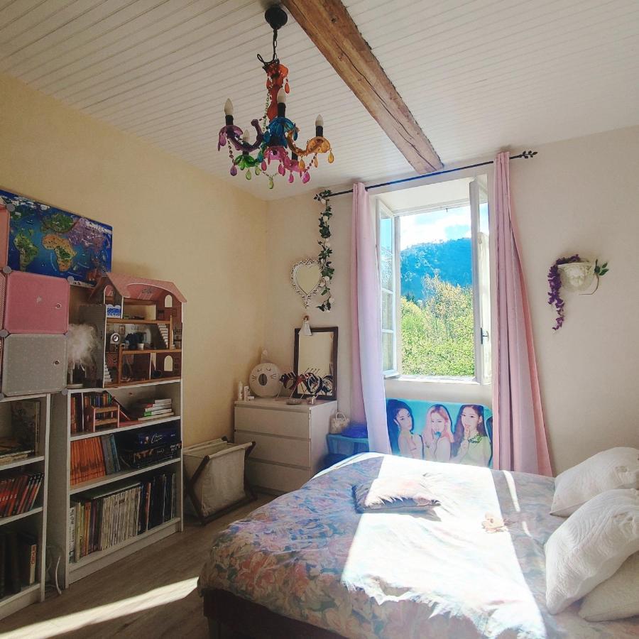 Chambres D'Hotes Dans Mas Avec Jardin En Bord De Riviere Saumane Bagian luar foto