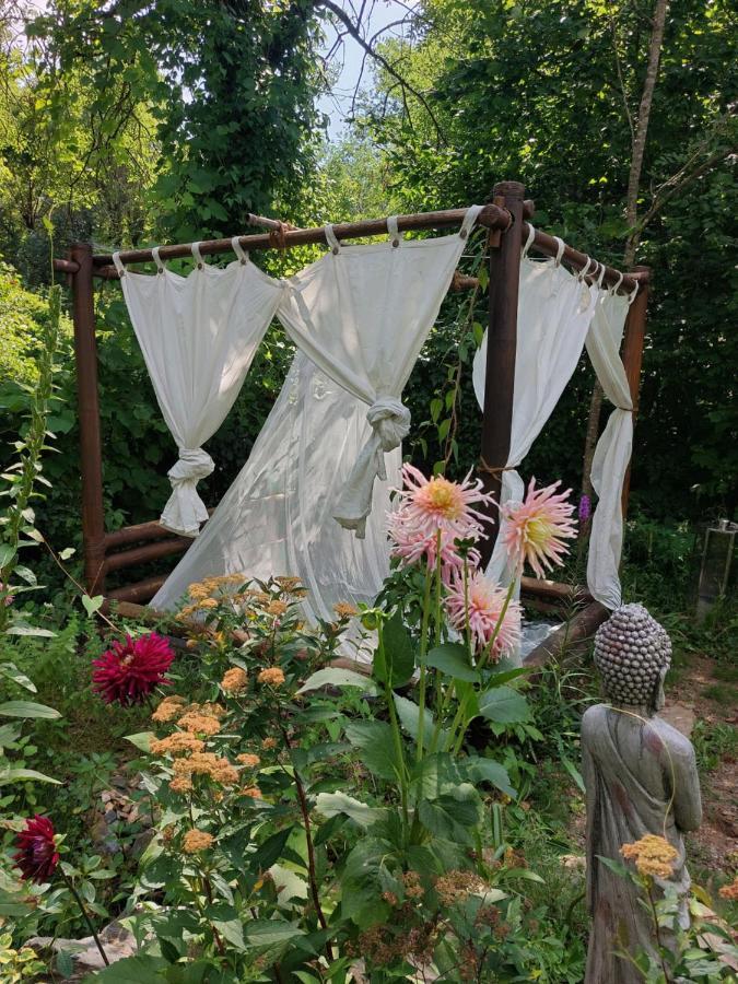 Chambres D'Hotes Dans Mas Avec Jardin En Bord De Riviere Saumane Bagian luar foto